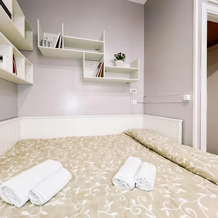 Moderno E Luminoso Monolocale Con Terrazza Privata Róma